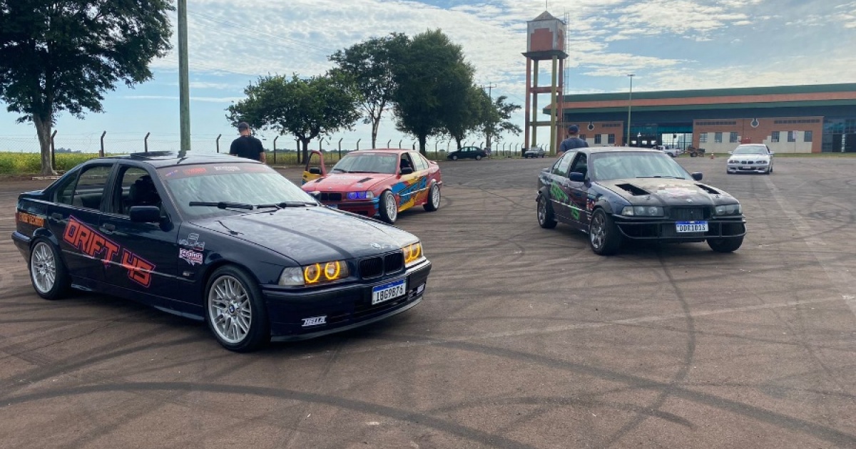 Carros do Ultimate Drift são exibidos no Conjunto Nacional